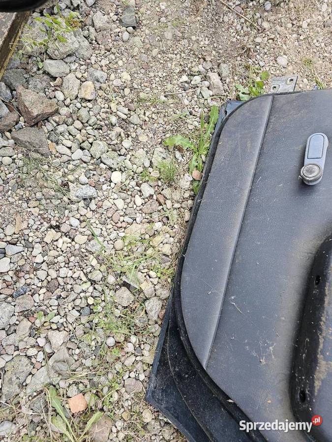 Drzwi pegueot 306 prawy tył Łagów