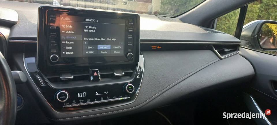 Toyota Corolla Rezerwacja Comfort eCVT 18 Gdańsk