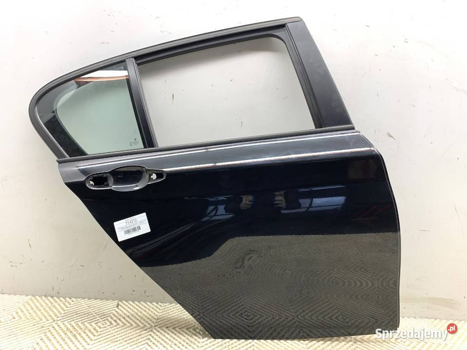 DRZWI PRAWY TYŁ BMW F20 Hatchback 1119 Drzwi