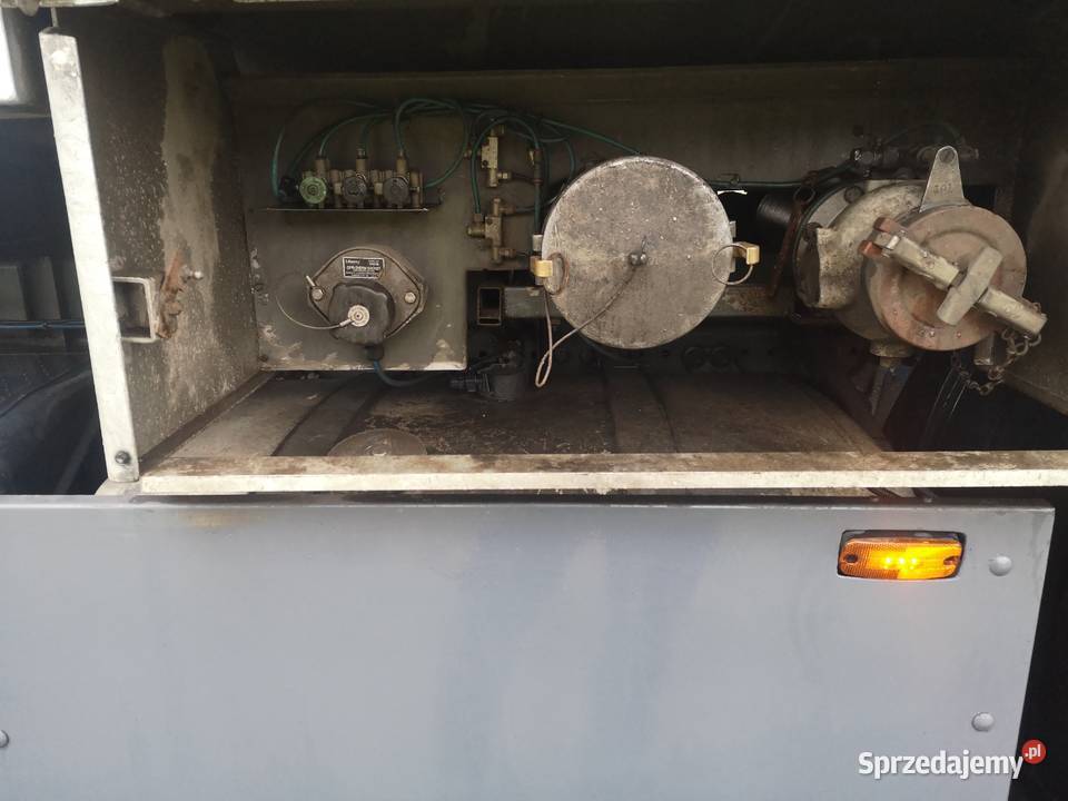 MERCEDES ACTROS AUTOCYSTERNA 425 000 PRZEBIEGU lubelskie Łomazy