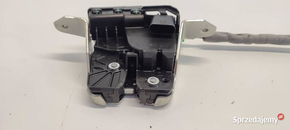 MERCEDES W247 ZAMEK KLAPY BAGAŻNIKA A0999068600 osobowe