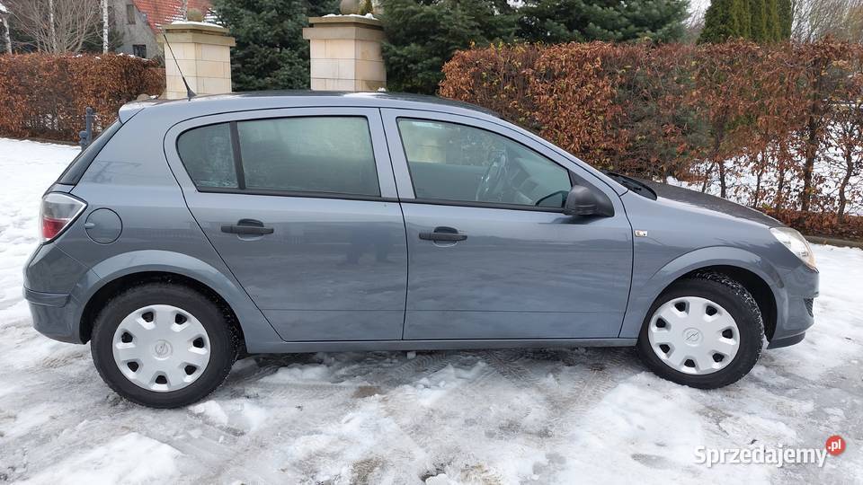 Opel Astra H III 14 benzyna 90 sprawny zadbany 4/5 Ostrów Wielkopolski