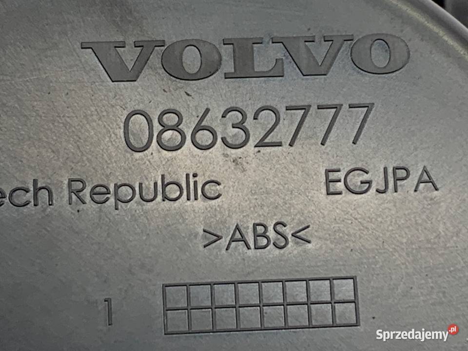 UCHWYT NA NAPOJE VOLVO V40 Hatchback KUBKI sprzedam