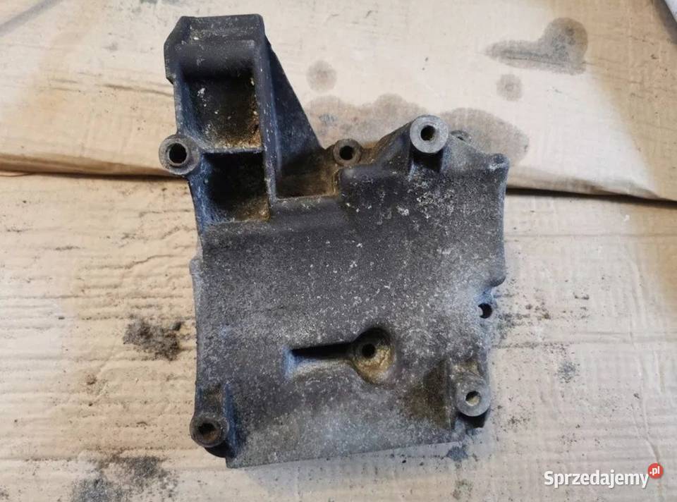 Łapa mocowanie sprężarki klimatyzacji BMW E34