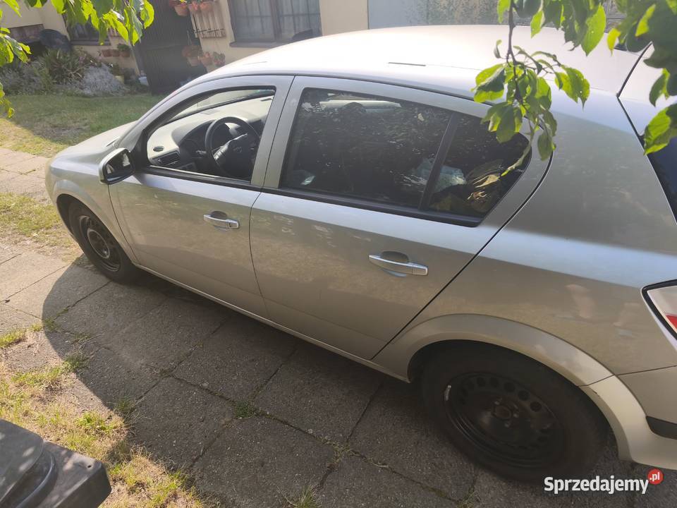 Astra H 16 105 brak kompresji sprzedam całość