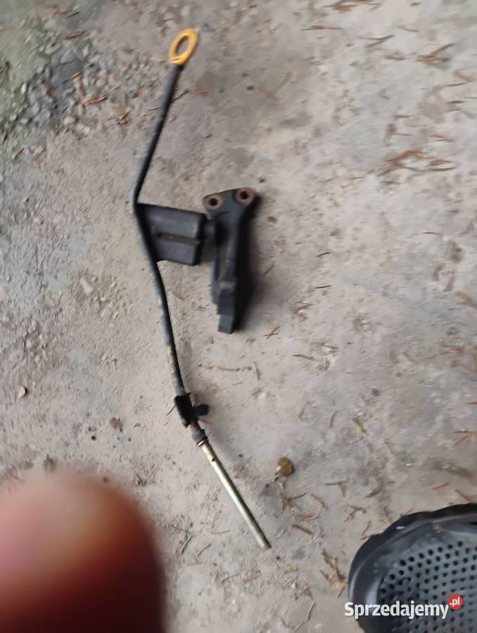 Toyota RAV4 Verso Avensis podstawa filtra smok