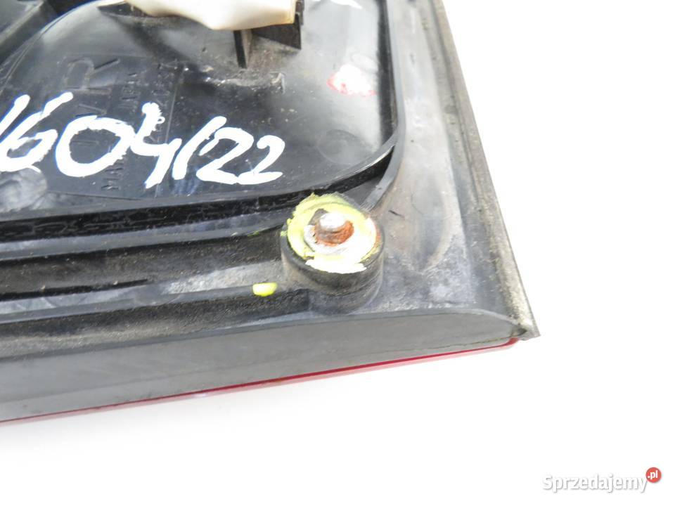 LAMPA PRAWA TYLNA KLAPA SUBARU FORESTER I