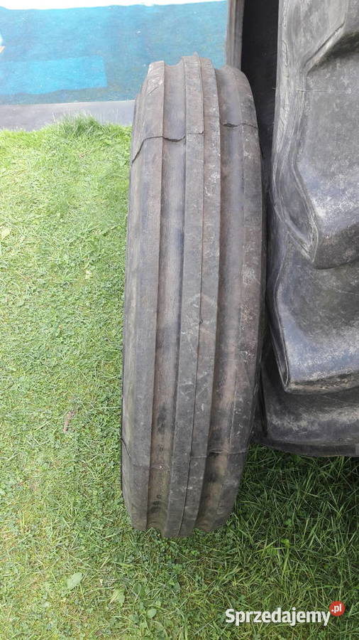 Opona 825 R20