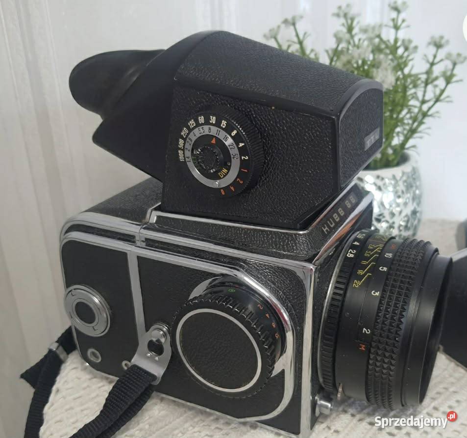 Aparat średnioformatowy Kiev 88 obiektyw Volna