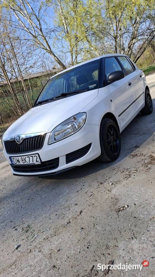 Skoda fabia 14 mpi 16v lpg gaz 2013 biały dolnośląskie Świdnica