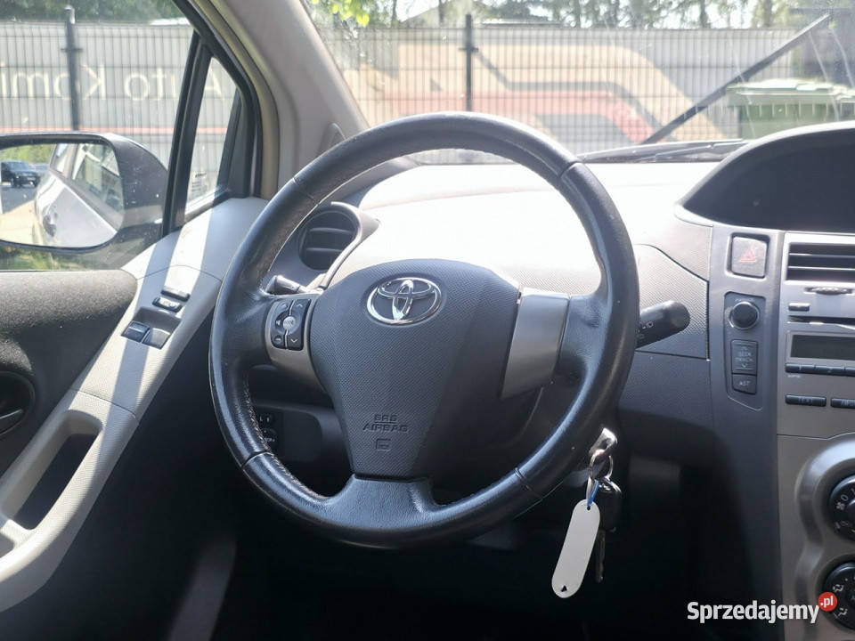 Toyota Yaris 133 Benzyna Serwisowany Gwarancja Piekoszów