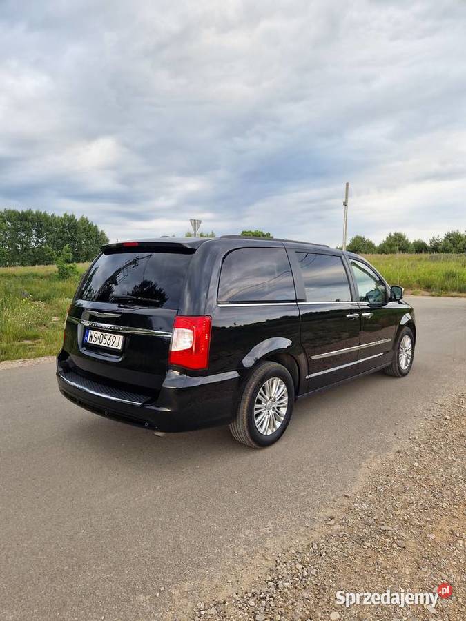 Chrysler Town amp Country V Bezwypadkowy Niski Town & Country Siedlce