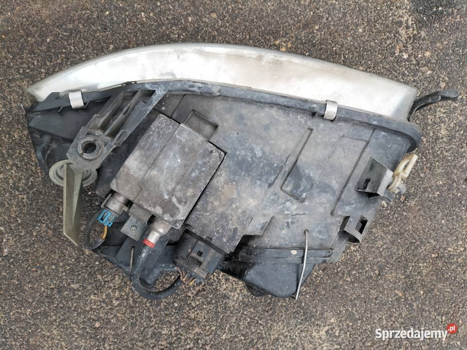 Reflektor Audi A6C5 Xenon Sieradz