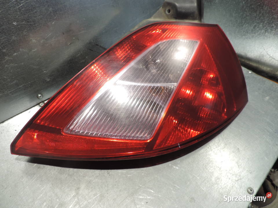 LAMPA PRAWY TYŁ RENAULT MEGANE 2 HB