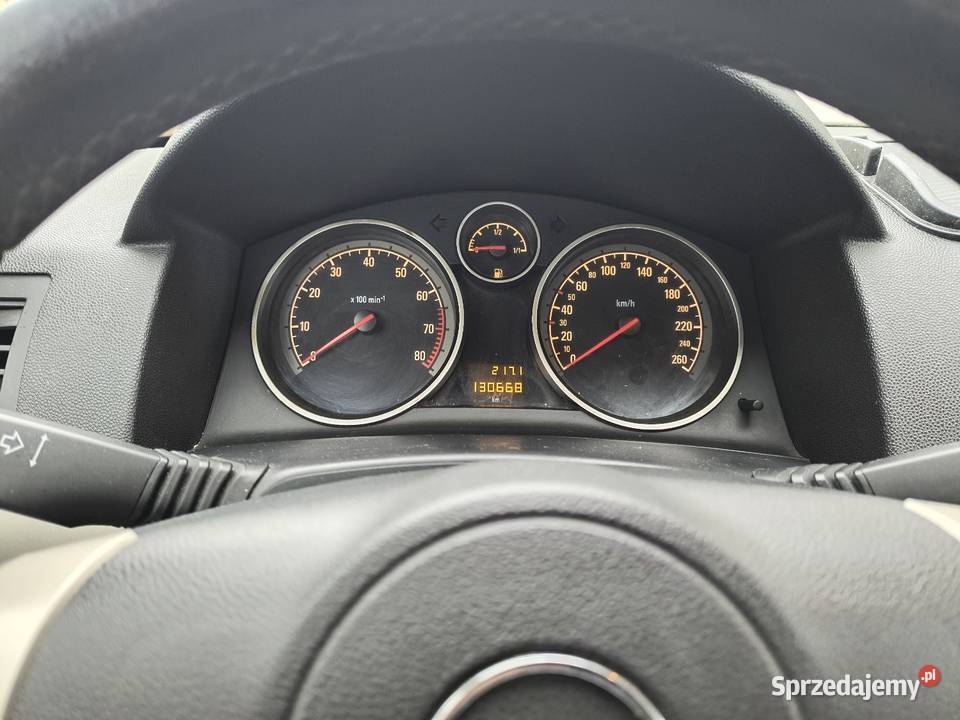 Opel Astra H 16 benzyna z gazem wielofunkcyjna kierownica