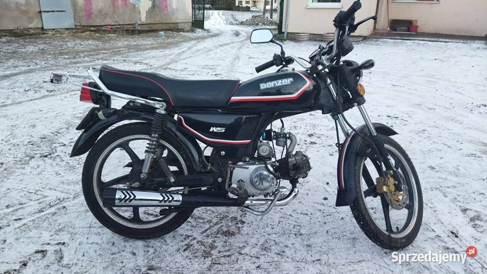 Motorower benzer ws 50 Dąbrówka Nowa