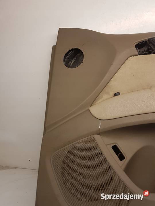 BOCZEK DRZWI PRAWY PRZÓD AUDI Q7 LIFT 4L1867106 Przystajń