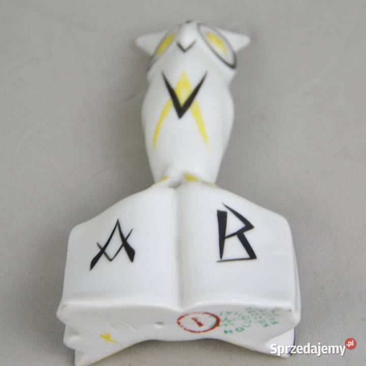 Look Sowa na książce Hollohaza Węgry pikasiak Malarstwo Warszawa