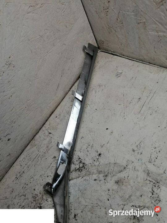 Toyota Yaris III LISTWA ATRAPY CHROM 531210D250