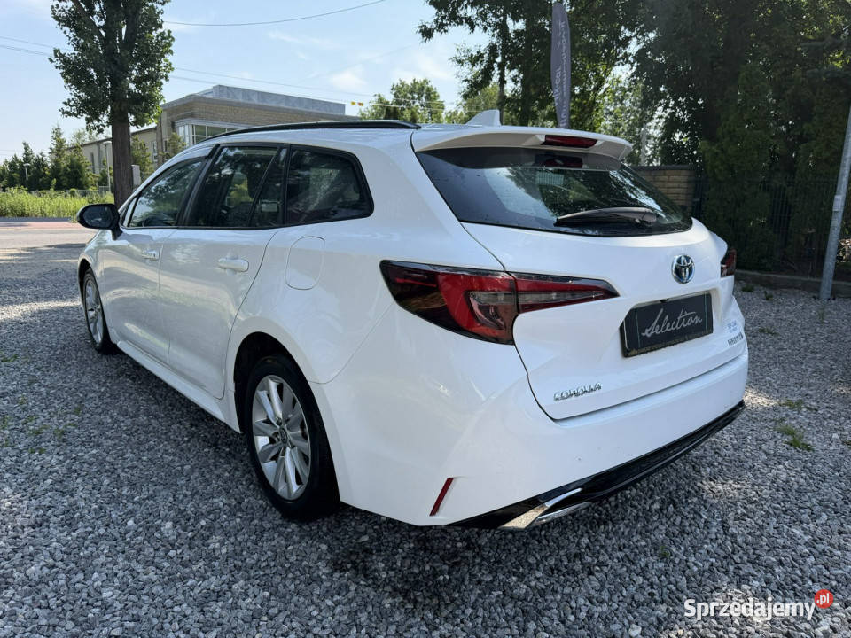 Toyota Corolla 18 HSD 140 Lifting Bezwypadkowy tempomat