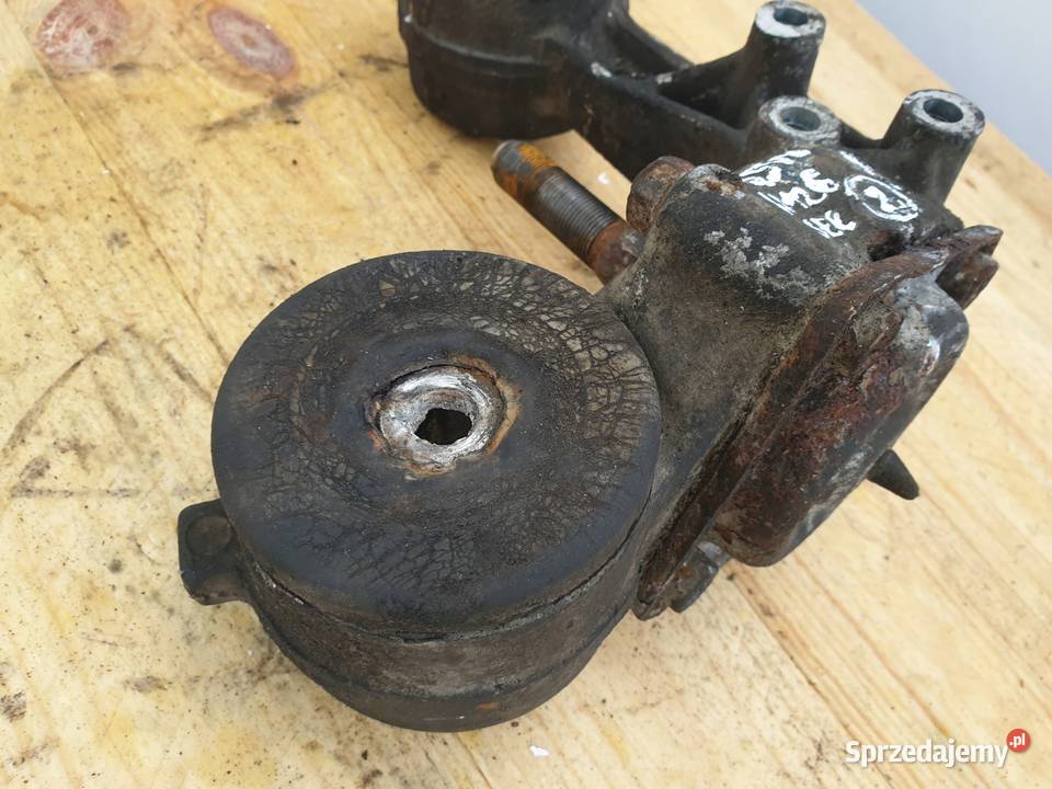 Mercedes W126 SEC PRZEDNI WAHACZ prawy przód Rudka