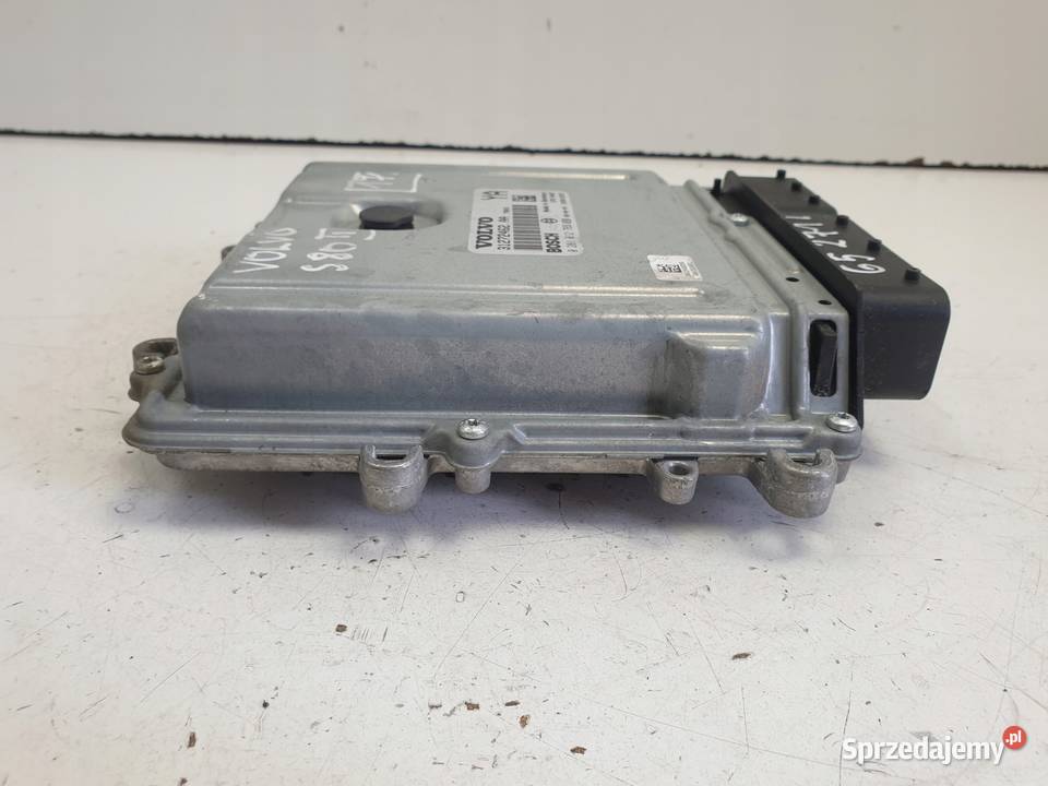 Volvo V70 III 24 D5 STEROWNIK SILNIKA komputer Części samochodowe Janów