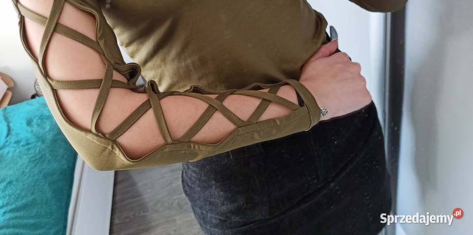 Bluzka z długim rękawem z wycięciami TANIO Warszawa