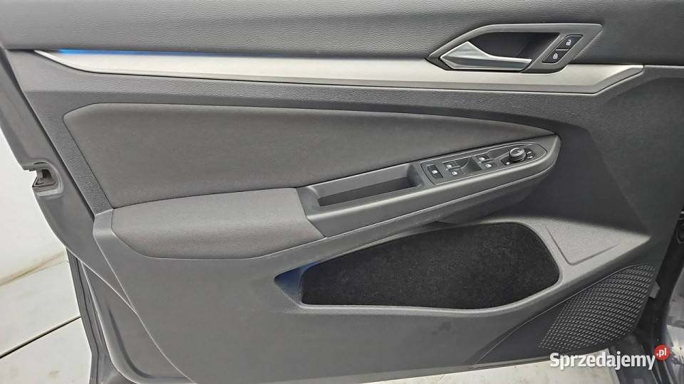 Volkswagen Golf VIII 20 TDI Life Z Polskiego Kombi Volkswagen