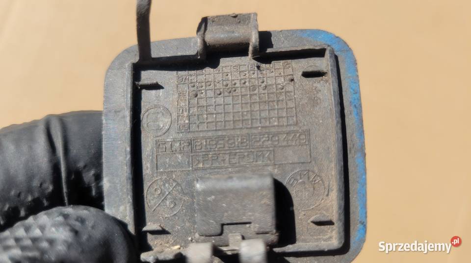 ZAŚLEPKA HAKA ZDERZAKA TYŁ BMW E46 51128195318 Ruda Śląska