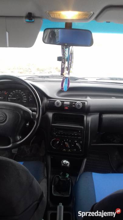 Opel Astra F Kombi 16 16V100 BLPG 1997 HAK Stopnica