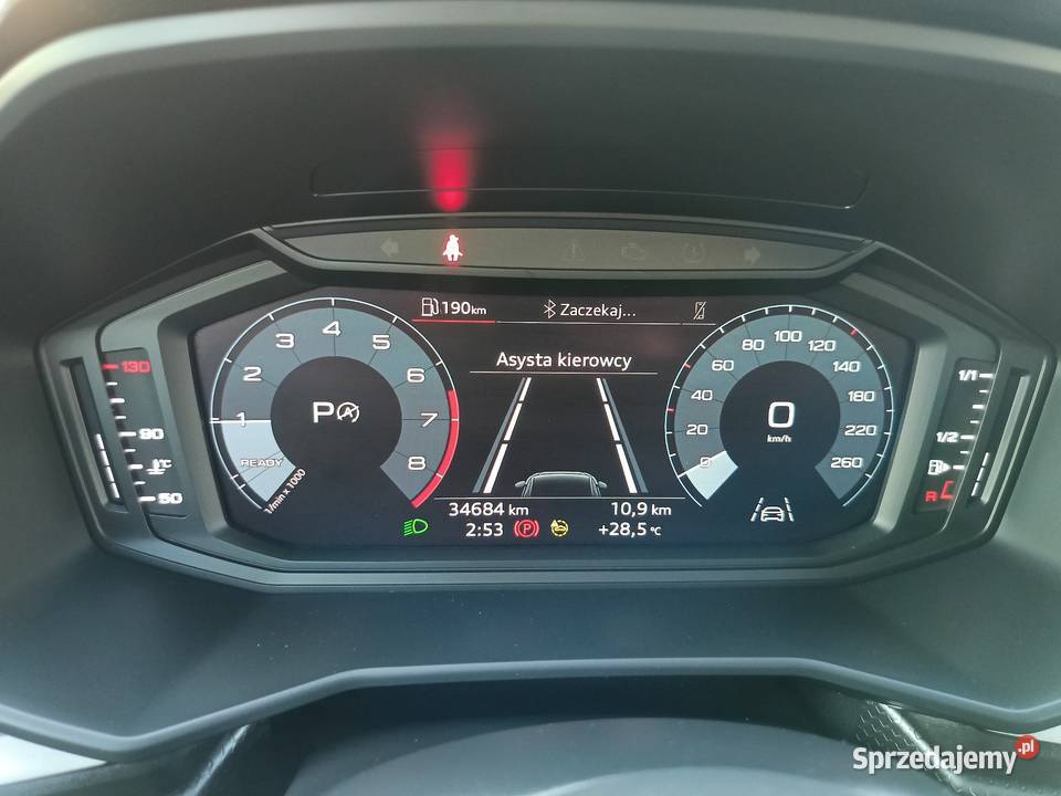 Audi A1 piękny kolor automat niski przebieg full immobilizer A1 Kawęczyn sprzedam