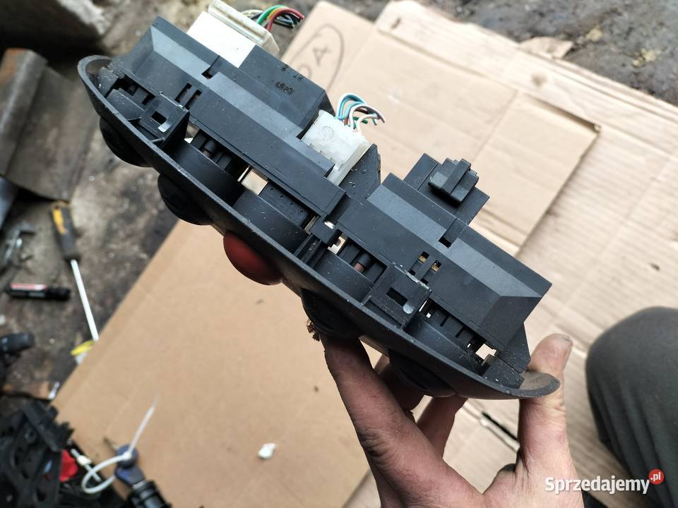 PANEL ŚRODKOWY NAWIEWU FIAT SEICENTO Kamień-Kolonia