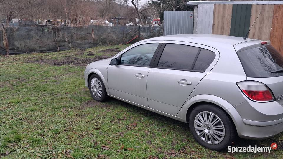 Opel astra h 16 benzyna Stepnica