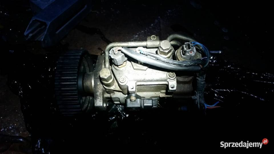 Sprzedam pompe wtryskowa do Mazdy 323 O RF 4F 13 Bieżuń