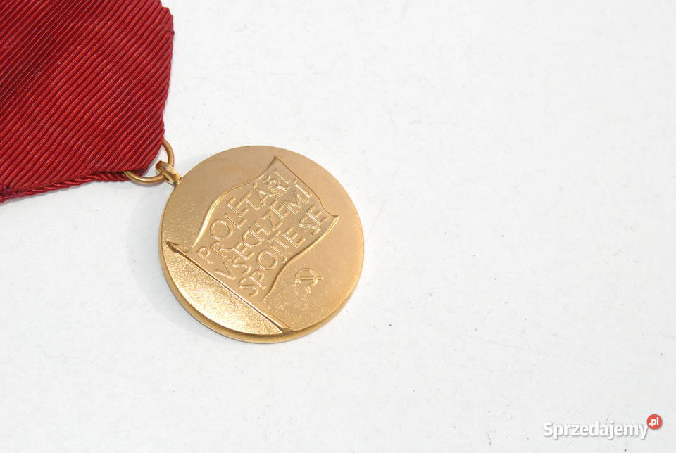Stara medal zapinka odznaka wpinka 70 lata antyk Cieszyn