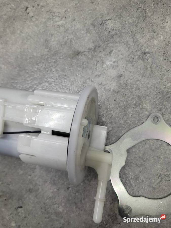 SUZUKI GSX8R GSX 8 R 24 POMPA PALIWA sprzedam
