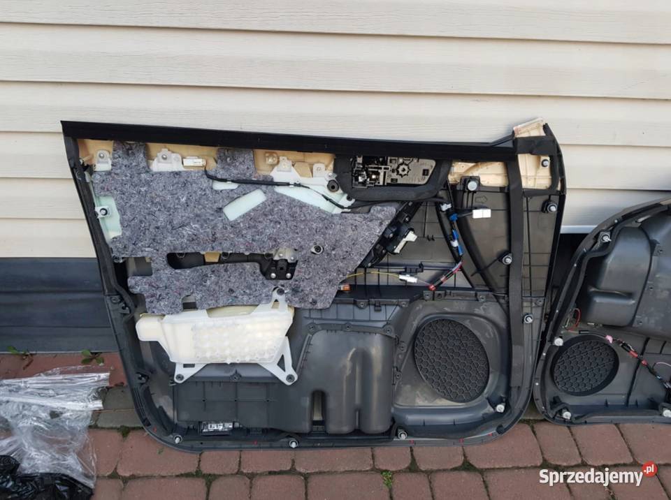 Boczek drzwi prawy przód Toyota Land Cruiser 150