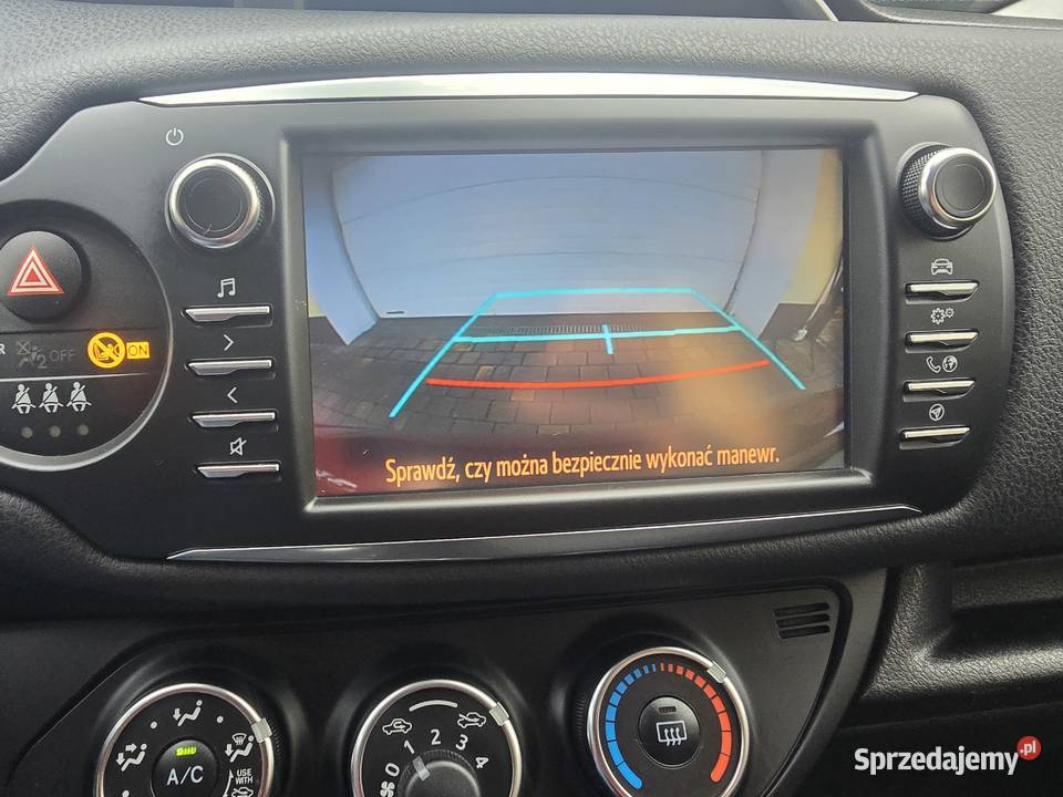 Toyota Yaris 15 VVTi 57 piękny bordowy kolor Karczew