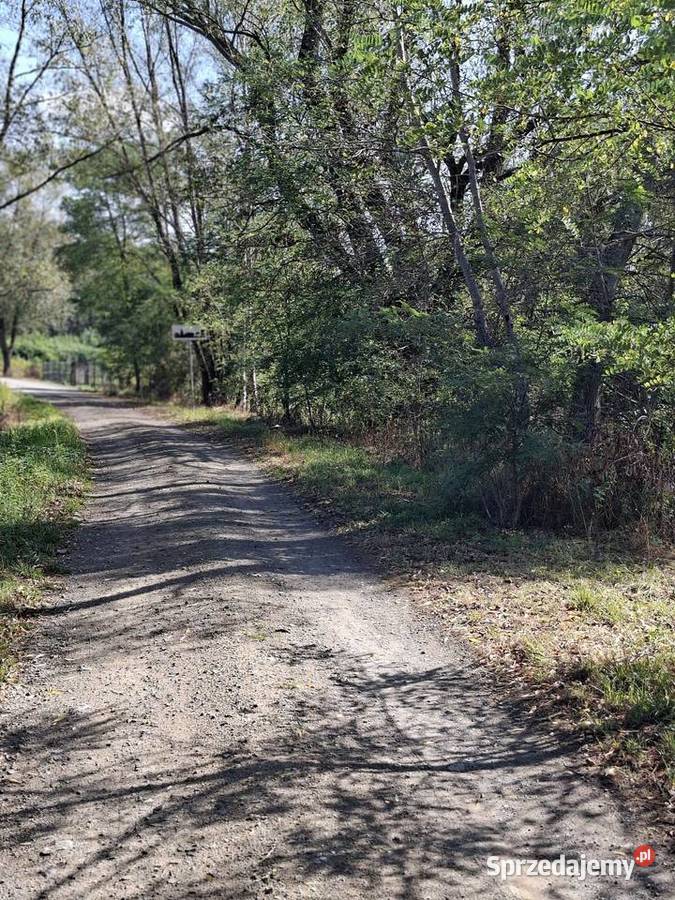 Sprzedam działkę budowlaną Regut