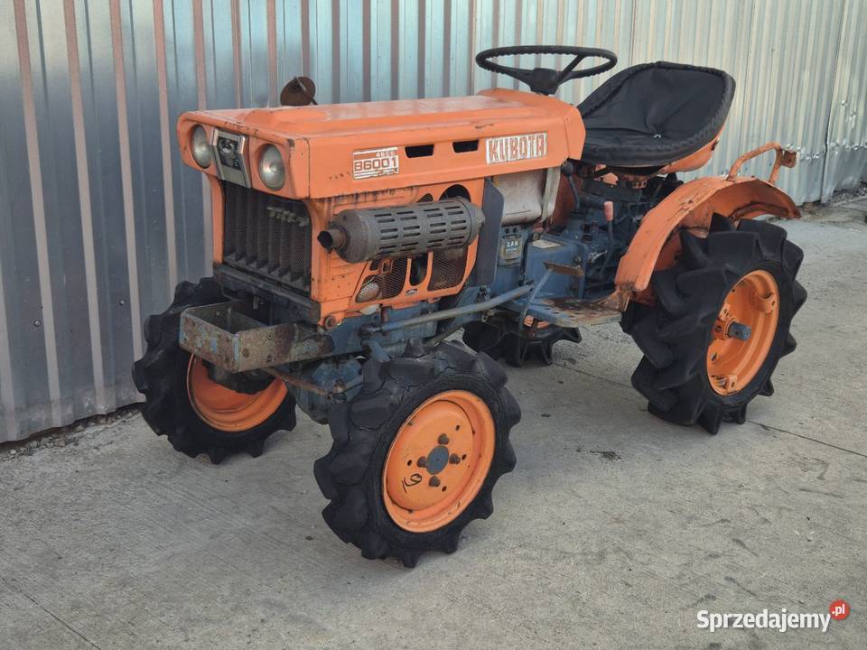 Traktorek traktor KUBOTA B6001D 12 44 Małuszyn