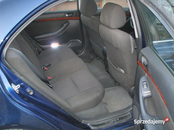 TOYOTA AVENSIS z 2004 roku D4D Koło