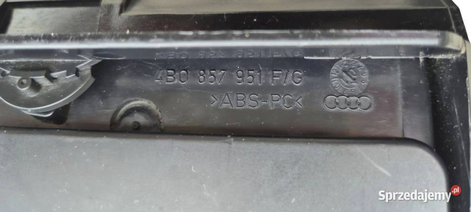 POPIELNICZKA PRZÓD Z WKŁADEM AUDI A6 C5 IMITACJA Działoszyce