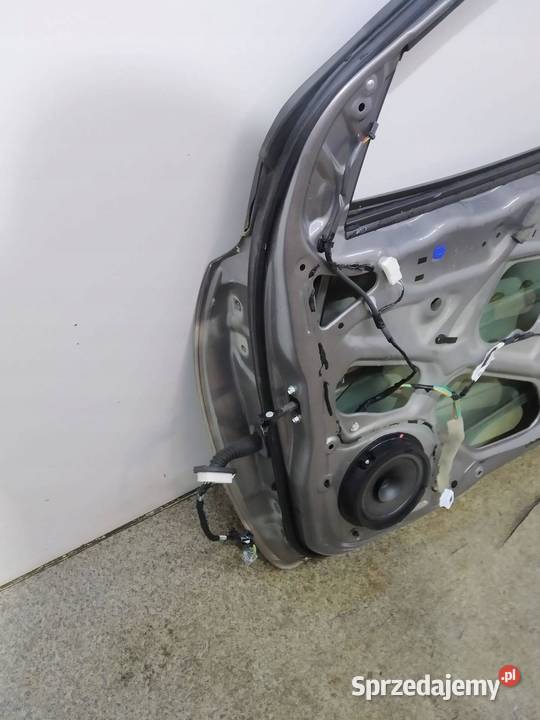 DRZWI PRAWE PRZÓD SZARE Suzuki Baleno II