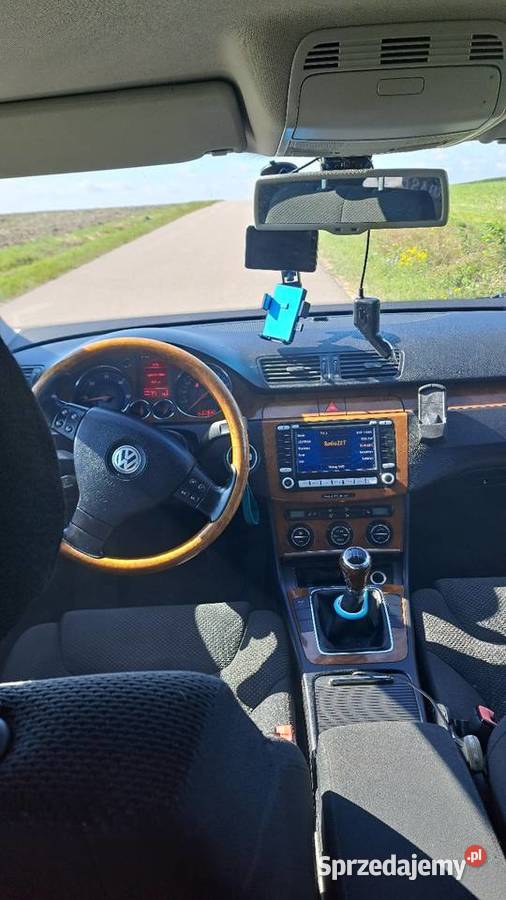 Passat b6 Cierno-Zaszosie