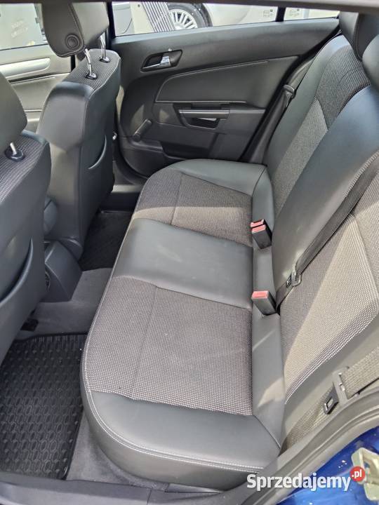 Opel Astra H 16 benzyna 2009 zadbany bez korozji kupiony w Polsce Astra