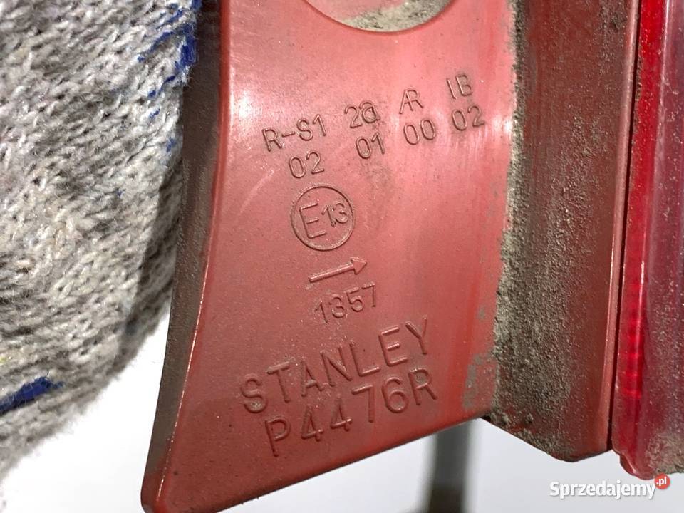 LAMPA PRAWY TYŁ SUZUKI SWIFT III Hatchback