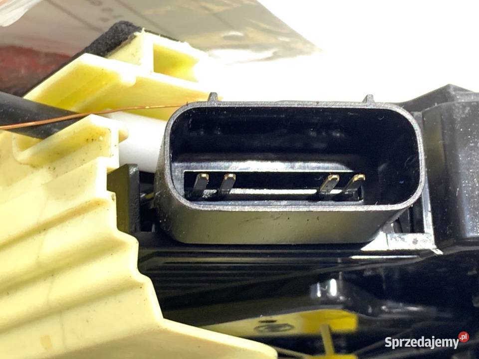 ZAMEK DRZWI PRAWY TYŁ SSANGYONG TORRES Crossover