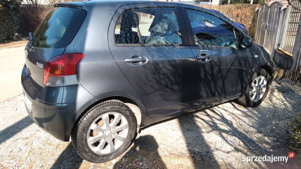 Toyota Yaris II salon Polska Wrocław