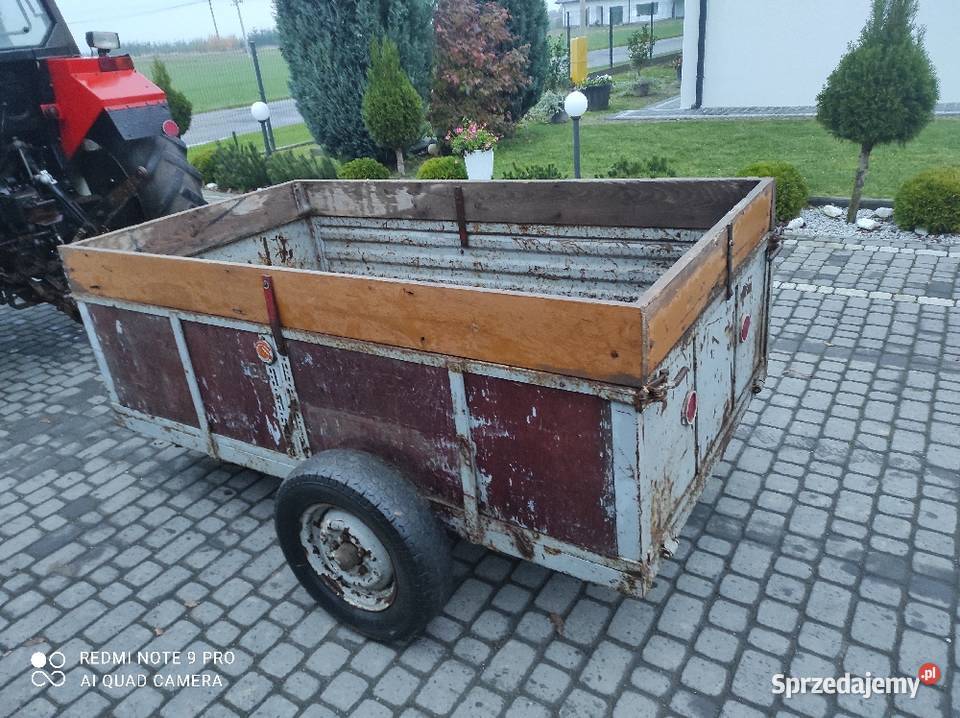 Przyczepka ciągnikowa dwukołowa Przyczepy rolnicze Celiny