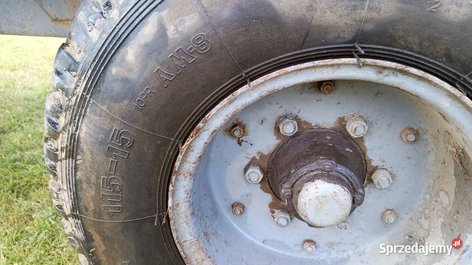 Rozrzutnik Agromet N 233 stan KRYNKI Rozrzutniki obornika Ostrów Południowy sprzedam